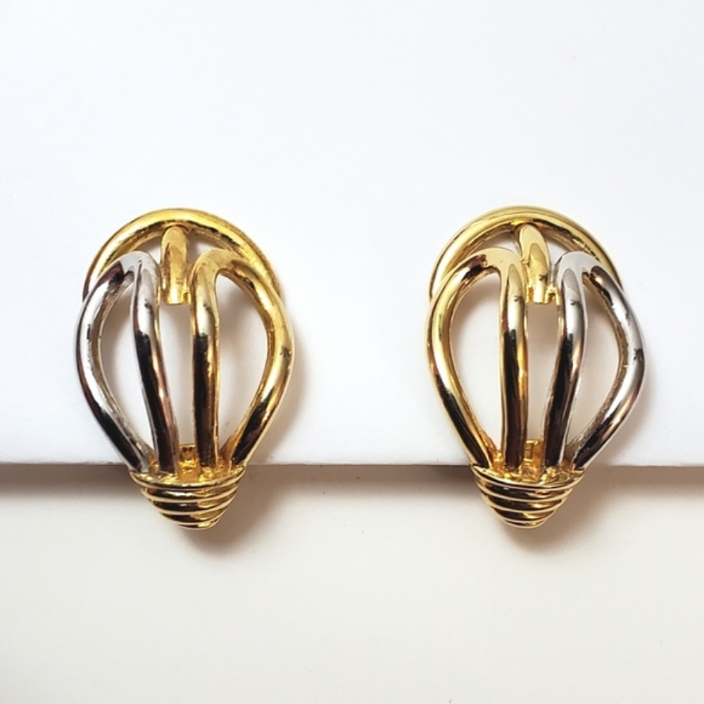 Vintage Lightbulb Shape Two-tone Clip On Earrings